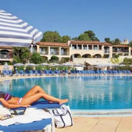 Chez Adriana Vue Avec Piscine Apartment