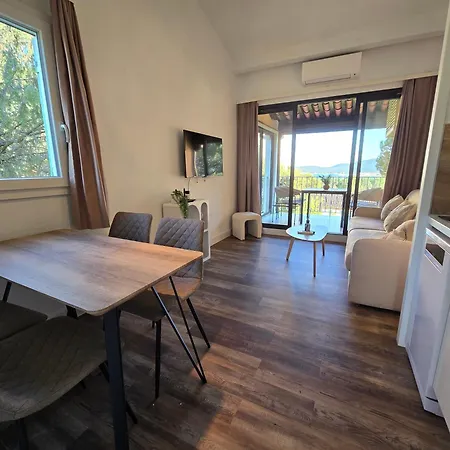 Chez Adriana Vue Avec Piscine Grimaud