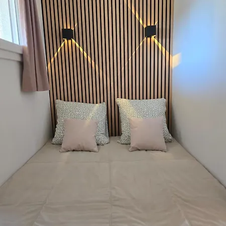 Chez Adriana Vue Avec Piscine شقة غريمو
