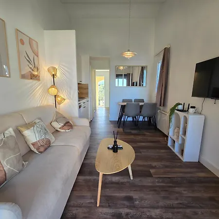 Chez Adriana Vue Avec Piscine Apartamento