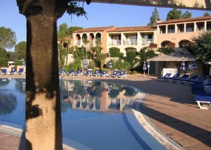 Chez Adriana Vue Avec Piscine
