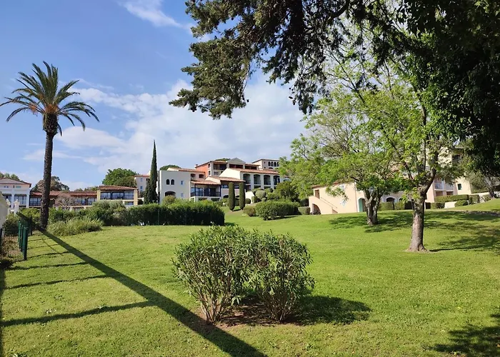 Chez Adriana Vue Avec Piscine 아파트
