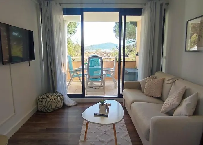 아파트 Chez Adriana Vue Avec Piscine