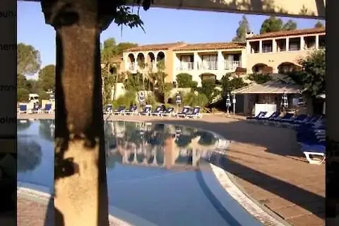 아파트 Chez Adriana Vue Avec Piscine *